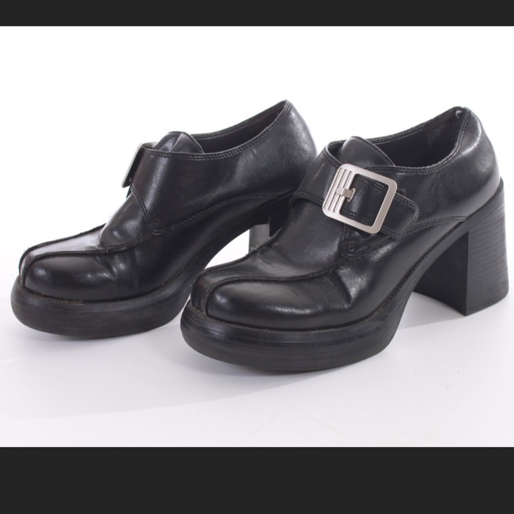 90s Chunky Platform Black Vegan Leather Side Buckle Shoe Minimalist Goth Vintage